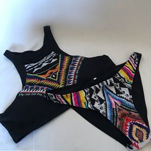 NEW Patterned bikini
